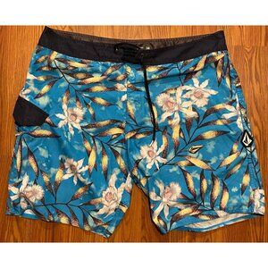 Volcom Tropical Hideout Mod-Tech Swim Trunks Mens 38 Floral Hawaiian Board Short